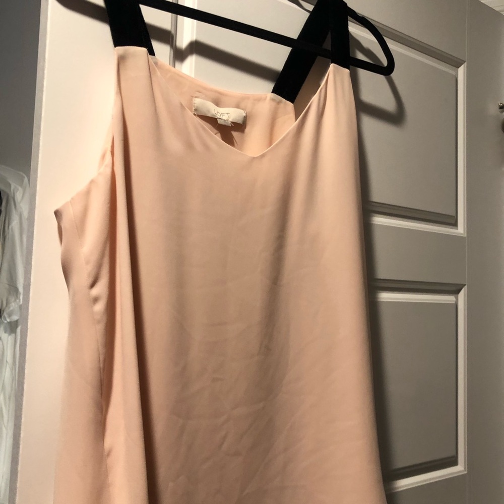 Pink tank with velvet straps
